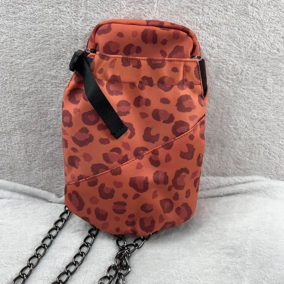 Camp Gladiator Crossbody Water Bottle Sling Carrier with Chain Strap - Picture 2 of 13